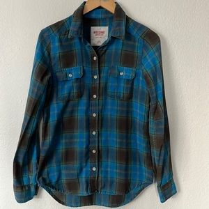 Plaid long sleeve blue brown button up size xs